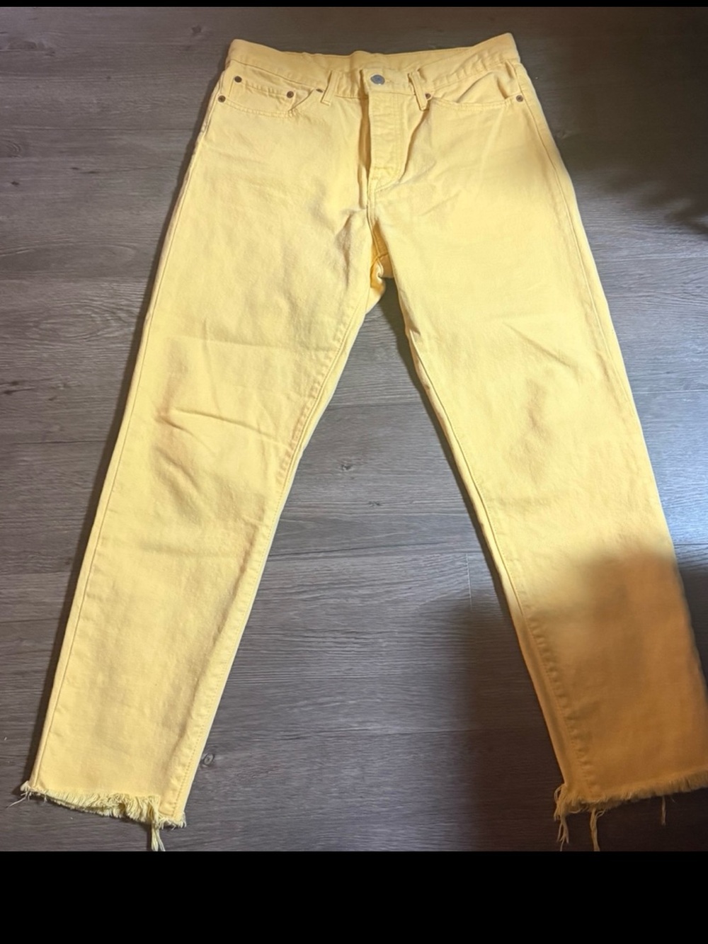 Levi's Yellow Raw Hem Straight Leg Jeans. Size 30"